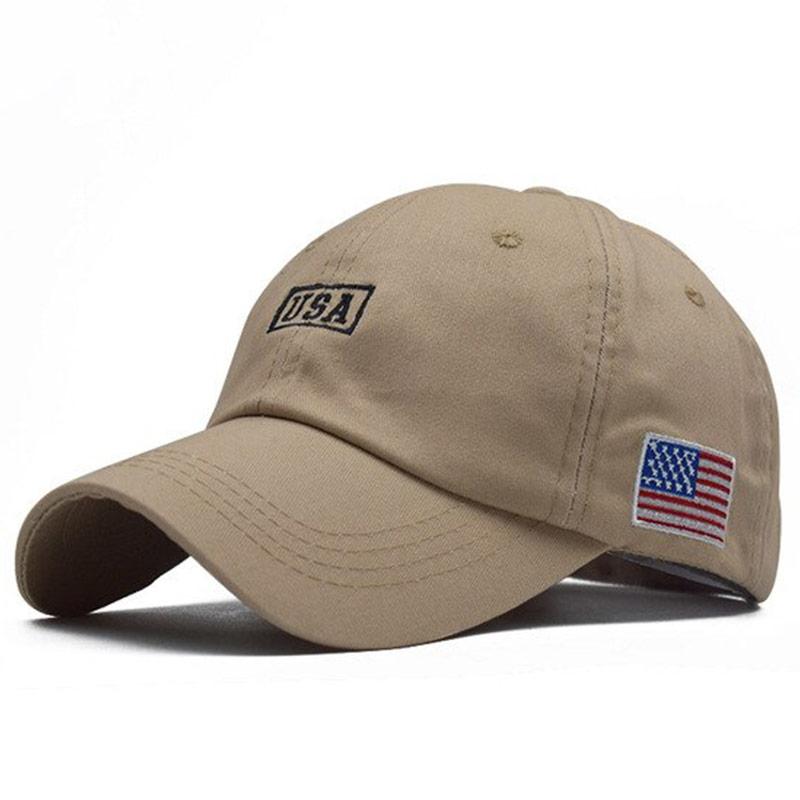 casquette beige drapeau americain