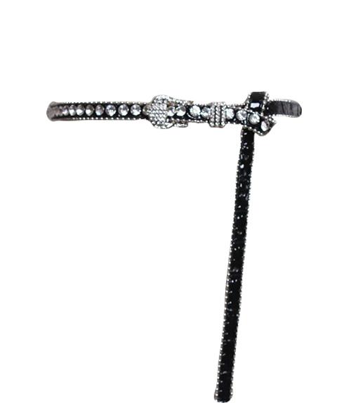 ceinture noire vernie avec strass