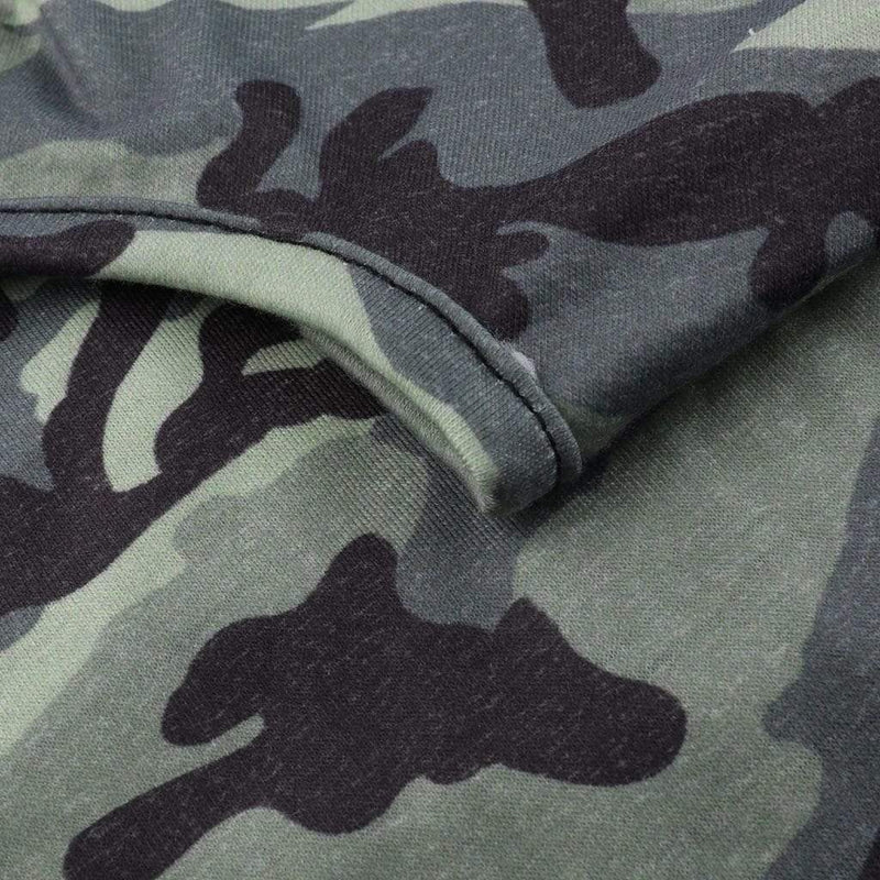 detail tissu imprime camouflage robe drapeau