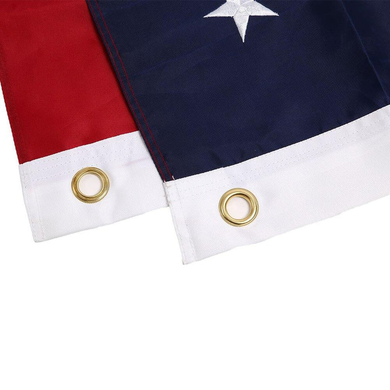 details deux oeillets en laitons drapeau us
